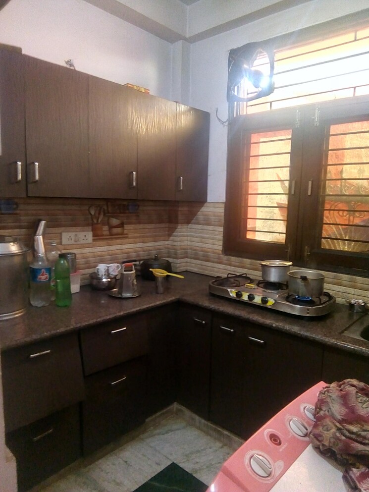 Kitchen, swaran jayanti puram 2 Bedroom 90 Sq.Mt. Builder Floor In Swaran Jayanti Puram Ghaziabad 8026998