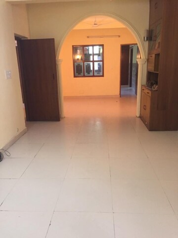 Room in 3 BHK Apartment at Saket – for Rent
