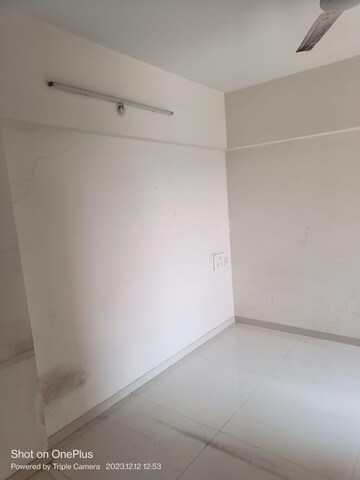 Room in 2 BHK Apartment at Vertical Oriana, Keshav Nagar – for Rent