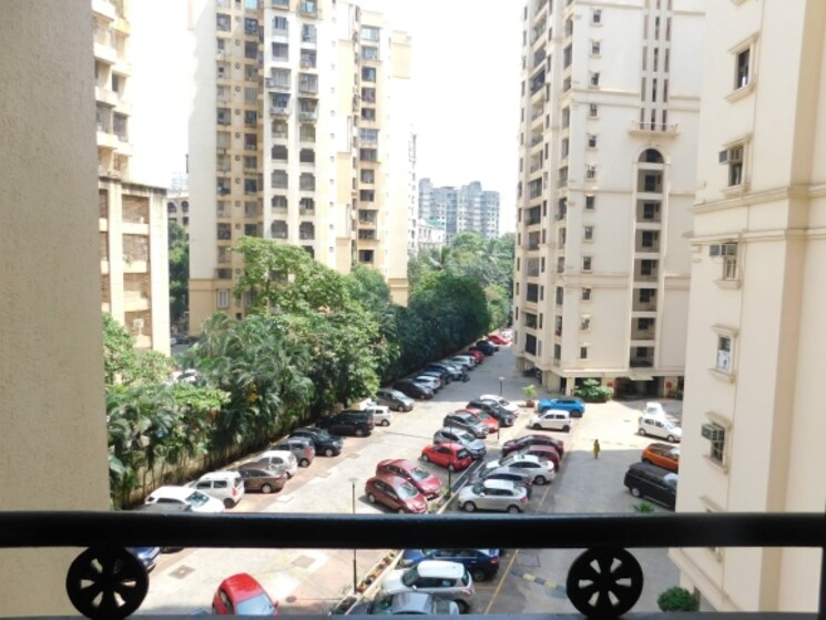 Balcony, lake-home 2 Bedroom 890 Sq.Ft. Apartment In Powai Mumbai 8027081