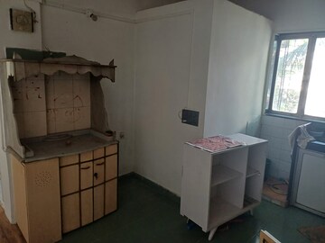 Master Bedroom in 2 BHK Apartment at Four Bunglows – for Rent