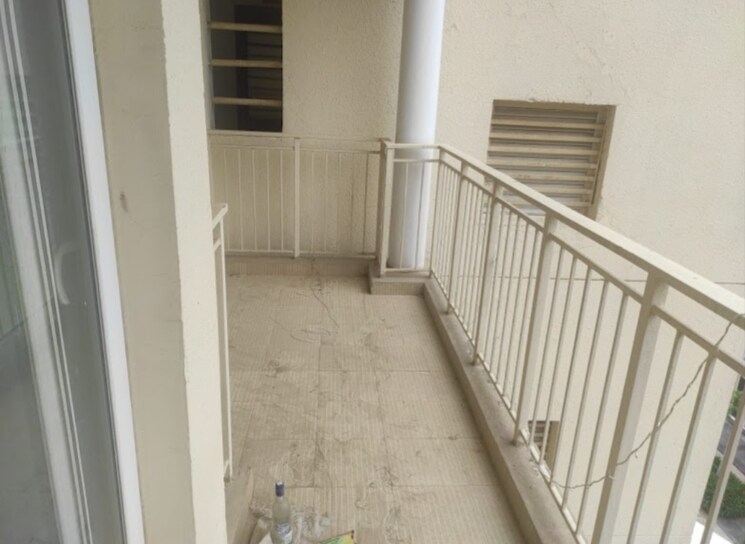 Balcony, emaar-gurgaon-greens 3.5 Bedroom 1650 Sq.Ft. Apartment In Sector 102 Gurgaon 8027189