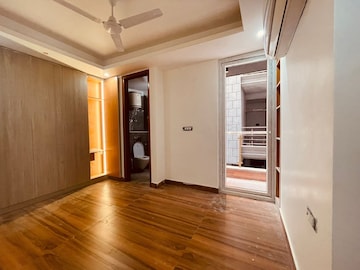 Room in 1 BHK Builder Floor at Saket – for Rent