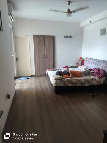Bedroom in 3.5 BHK Builder Floor at SS Almeria, Sector 84 – for Rent