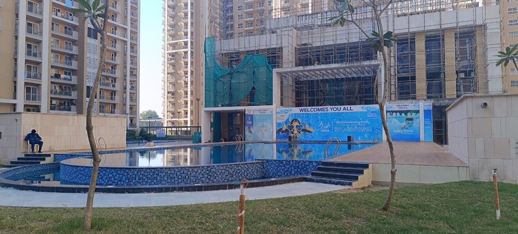 Swimming Pool, rishita-manhattan 2 Bedroom 905 Sq.Ft. Apartment In Gomti Nagar Lucknow 8027233