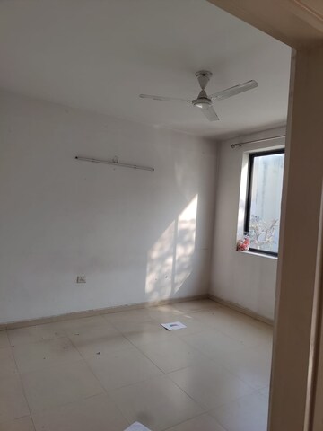 Room in 3 BHK Apartment at SS The Coralwood, Sector 84 – for Rent