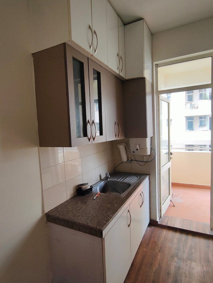 Kitchen, dlf-the-primus 3 Bedroom 1799 Sq.Ft. Apartment In Sector 82a Gurgaon 8027240