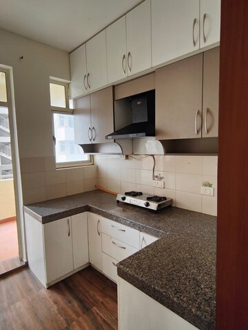 3 BHK Apartment For Rent in DLF The Primus, Sector 82a