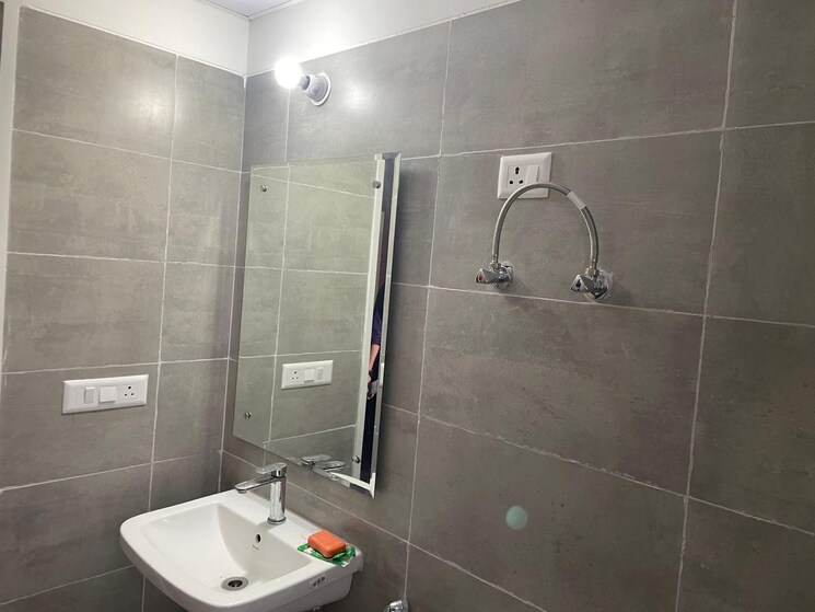 Bathroom, dlf-the-primus 3 Bedroom 1799 Sq.Ft. Apartment In Sector 82a Gurgaon 8027240