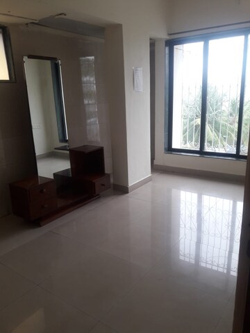 Bedroom in 2 BHK Apartment at Chembur – for Rent
