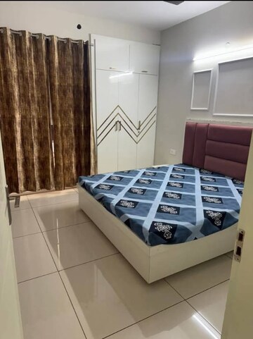 Master Bedroom in 3 BHK Builder Floor at Sector 82 – for Rent