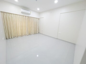 Bedroom in 3 BHK Apartment at Chembur – for Rent