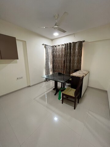 Living Room in 3 BHK Apartment at Chembur – for Rent