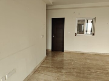 Room in 3.5 BHK Apartment at Mahindra Windchimes, Bannerghatta Road – for Rent