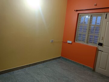 Room in 1 BHK Builder Floor at Ejipura – for Rent