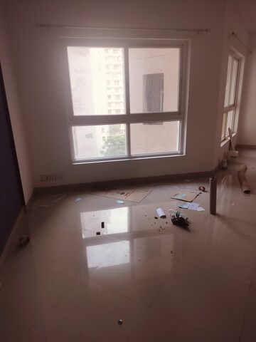 Room in 3.5 BHK Apartment at Mapsko Royale Ville, Sector 82 – for Rent