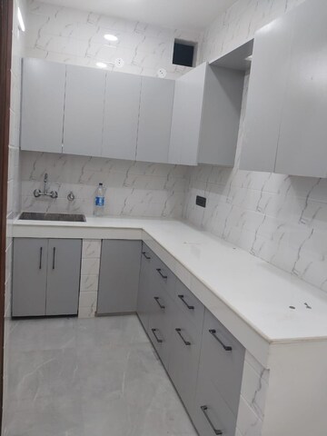 2 BHK Apartment For Rent in Paschim Vihar
