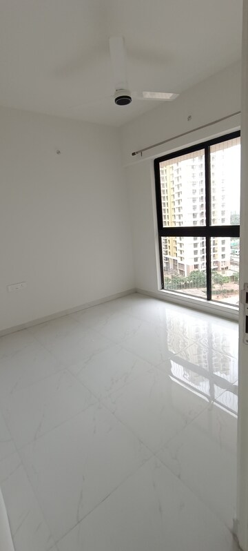 Room in 1 BHK Apartment at Runwal Gardens, Dombivli East – for Rent