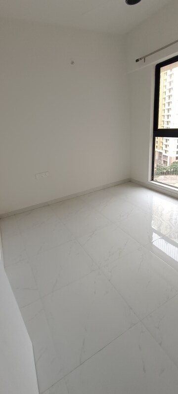 Room in 1 BHK Apartment at Runwal Gardens, Dombivli East – for Rent