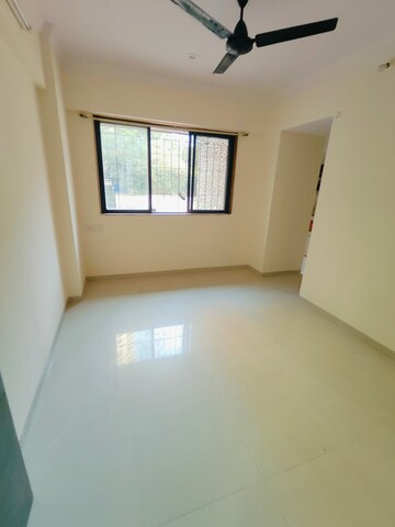 Room in 1 BHK Apartment at Puranik Hometown, Ghodbunder Road – for Rent