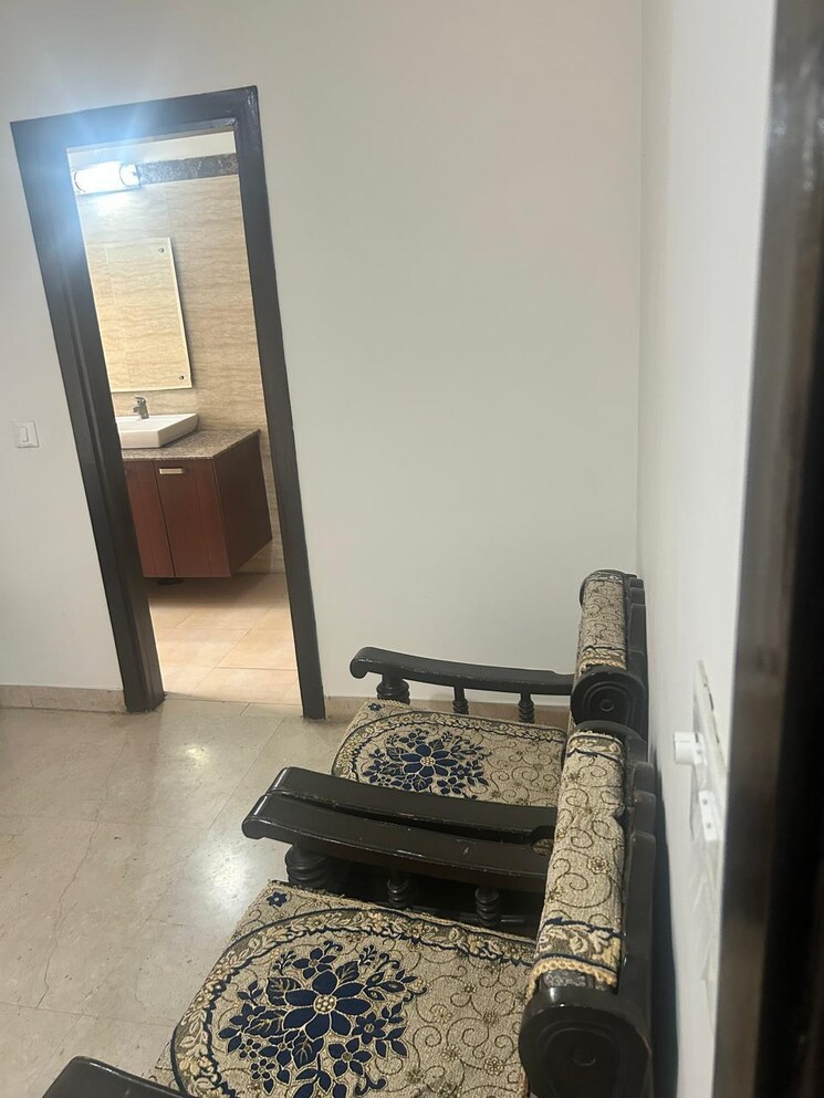 Bedroom, shree-vardhman-flora 2.5 Bedroom 1500 Sq.Ft. Apartment In Sector 90 Gurgaon 8027403