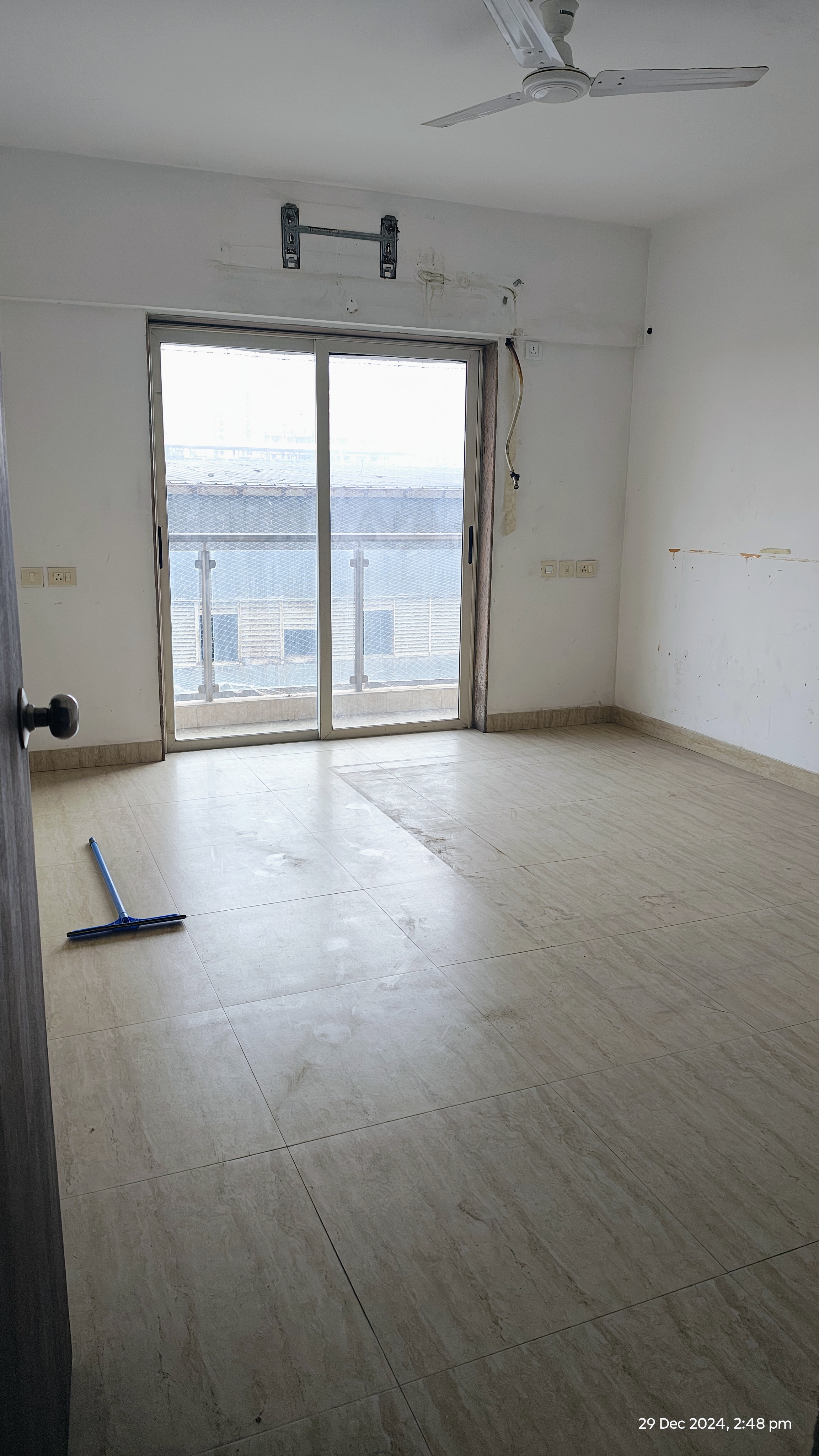 3 BHK 1350 Sq.Ft. Apartment in HDIL Metropolis Residences