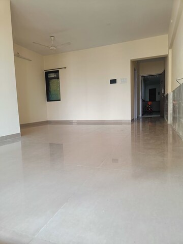 Room in 3 BHK Apartment at DB Orchid Suburbia, Kandivali West – for Rent