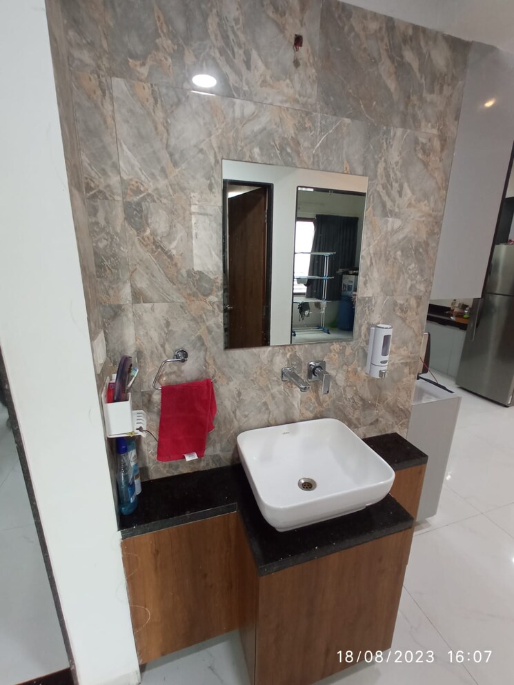 Bathroom, adajan 3 Bedroom 1845 Sq.Ft. Apartment In Adajan Surat 8027441