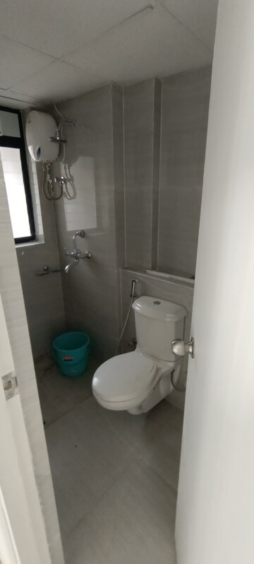 2 BHK Apartment For Rent in Runwal Gardens, Dombivli East