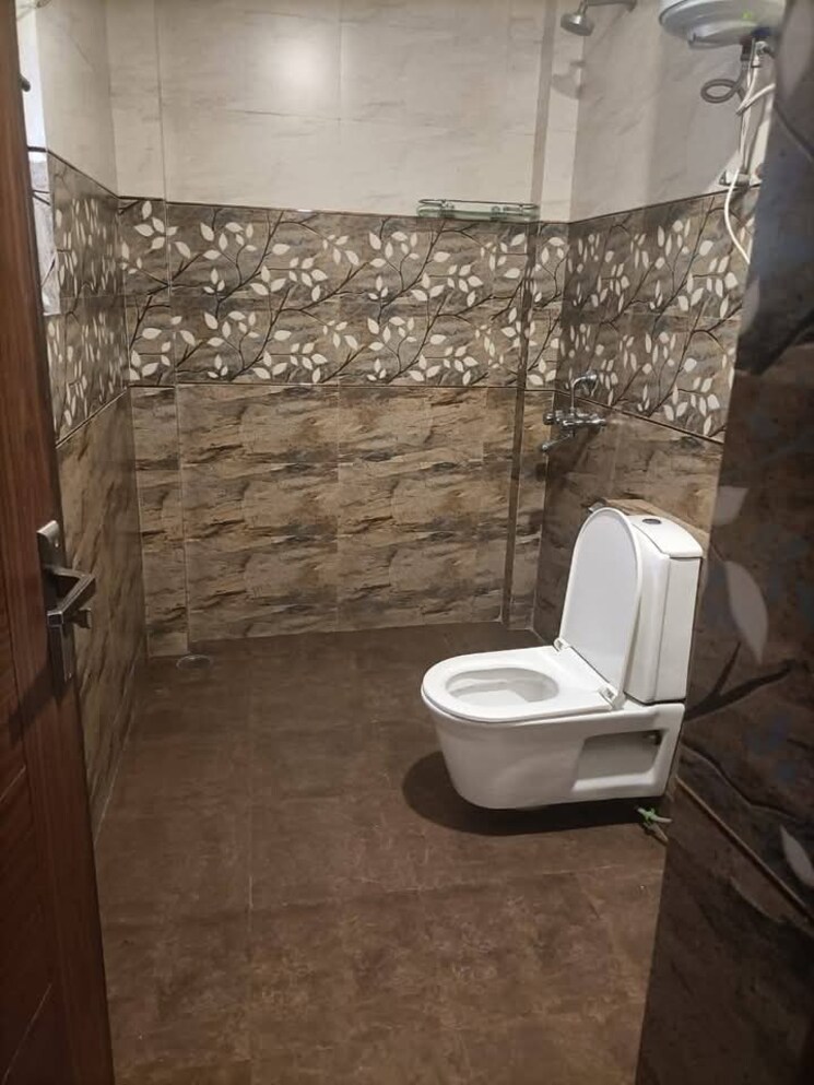 Bathroom, ats-marigold 3 Bedroom 3676 Sq.Ft. Apartment In Sector 89a Gurgaon 8027490