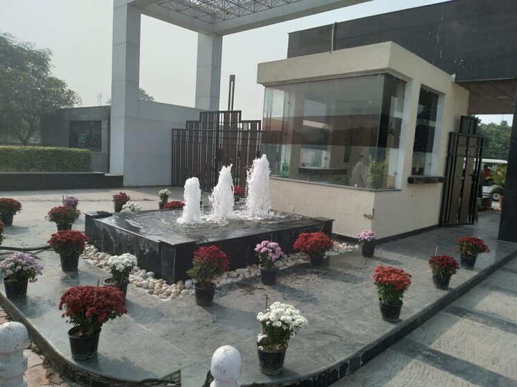 Exterior View, noida central  250 Sq.Yd. Plot In Noida Central Noida 8027495