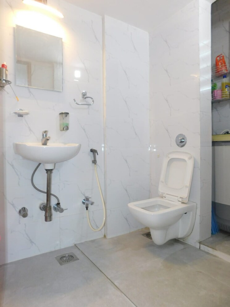 Bathroom, lotus-aurus 3 Bedroom 1650 Sq.Ft. Apartment In Andheri West Mumbai 8027505