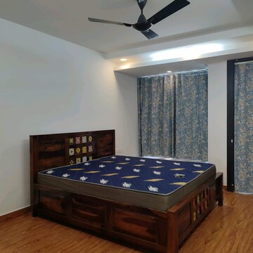 Bedroom in 4 BHK Builder Floor at DLF Pink Town House, Dlf City Phase 3 – for Rent