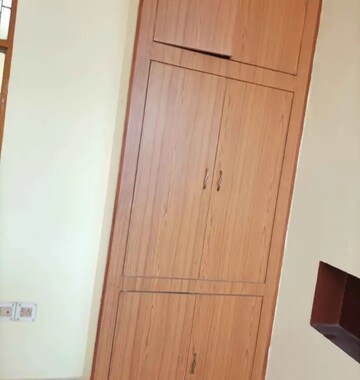 Furnished Amenities in 2 BHK Villa at Aliganj – for Rent