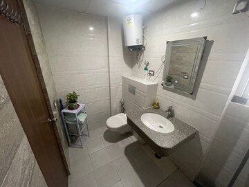 Attached Bathroom in 2 BHK Apartment at Mussoorie Road – for Rent