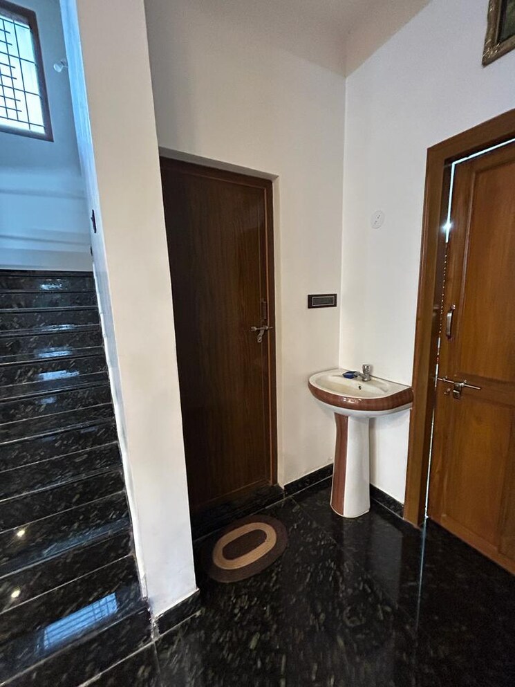 Bathroom, whitefield 4 Bedroom 2400 Sq.Ft. Independent House In Whitefield Bangalore 8027631