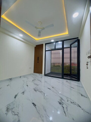 Master Bedroom in 2 BHK Builder Floor at Chattarpur – for Rent