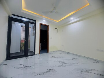 Room in 2 BHK Builder Floor at Chattarpur – for Rent