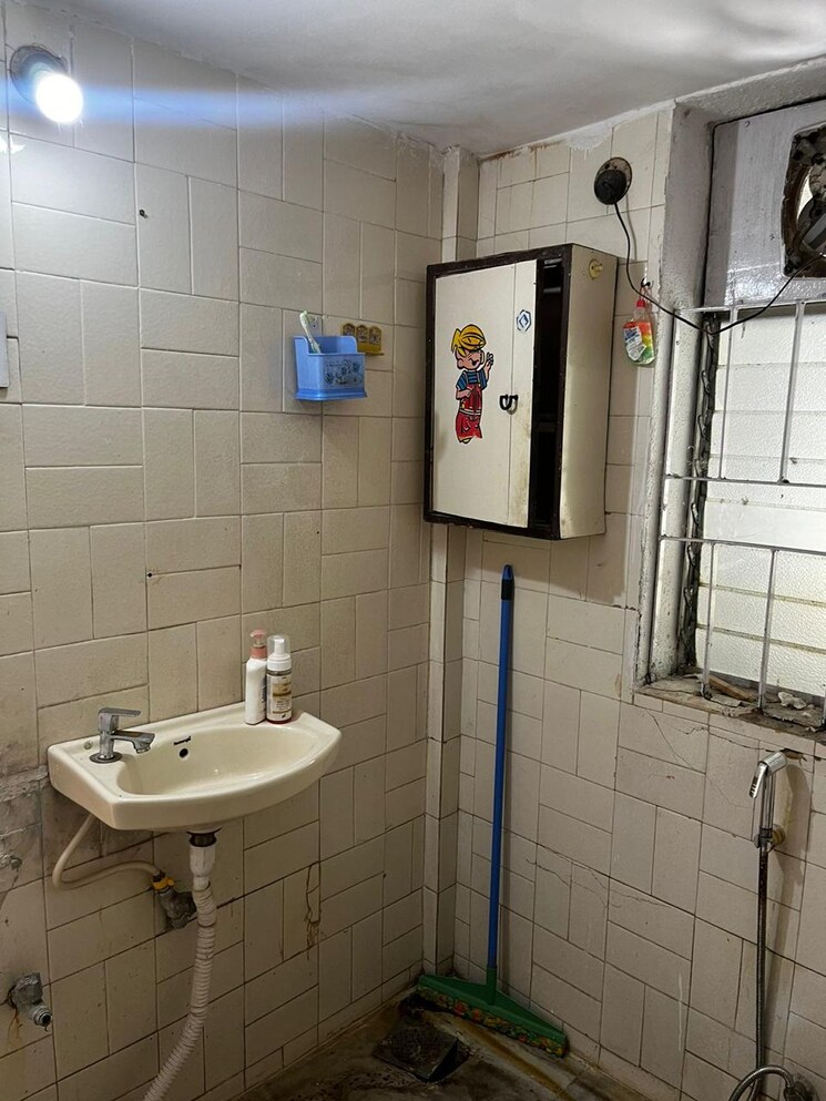 Bathroom, mantri-aangan 2 Bedroom 900 Sq.Ft. Apartment In Koregaon Park Pune 8027593