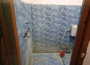 1 BHK Villa For Rent in Aliganj