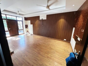 Bedroom in 2 BHK Builder Floor at Ansal Plaza Sector-23, Sector 23 – for Rent