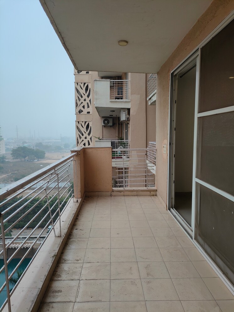 Balcony, tulip-ivory 4 Bedroom 2400 Sq.Ft. Apartment In Sector 70 Gurgaon 8027656