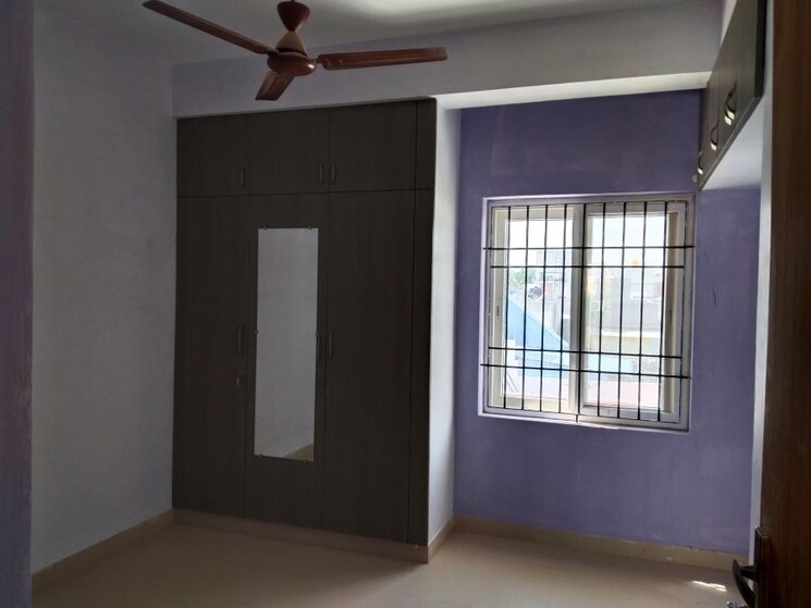 Room, velachery 3 Bedroom 1050 Sq.Ft. Apartment In Velachery Chennai 8027636