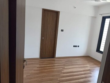 Room in 2 BHK Apartment at Shubh Evan, Mundhwa – for Rent