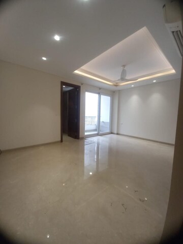 Room in 4 BHK Builder Floor at Greater Kailash ii – for Rent
