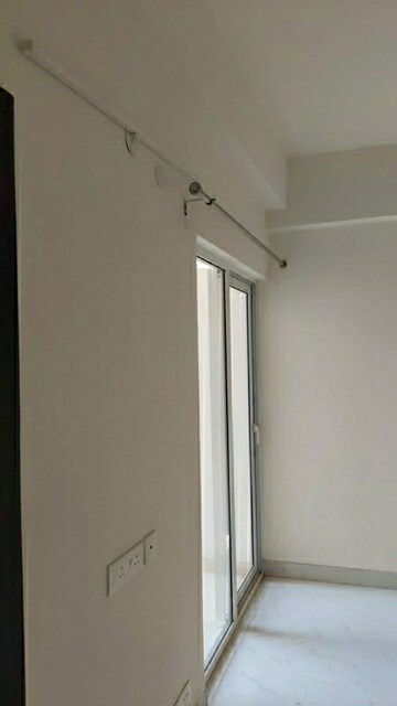 2.5 BHK Apartment For Rent in Devika Skypers, Raj Nagar Extension