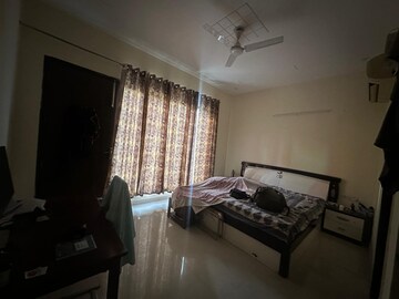 Bedroom in 3 BHK Builder Floor at Sector 40 – for Sale