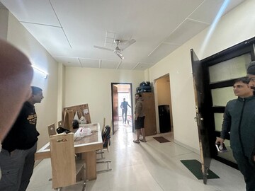 Living Room in 3 BHK Builder Floor at Sector 40 – for Sale