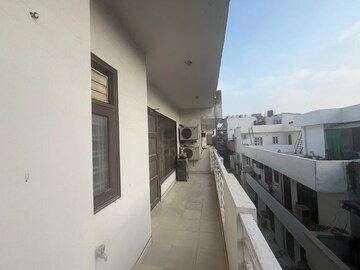 Balcony in 3 BHK Builder Floor at Sector 40 – for Sale