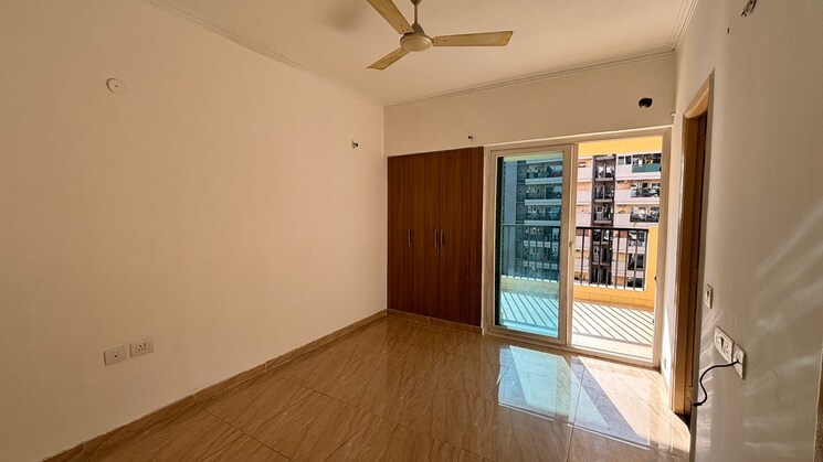Master Bedroom, nimbus-express-park-view-ii 2.5 Bedroom 1014 Sq.Ft. Apartment In Chi V Greater Noida Greater Noida 8027797